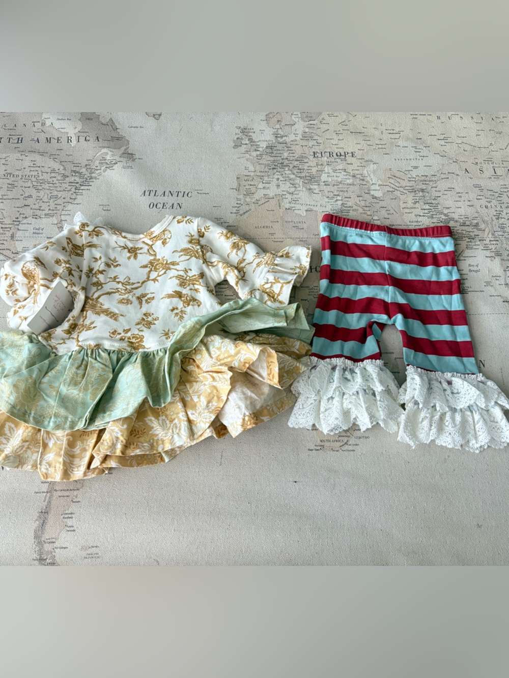 🆕Giggle Moon 6Mo Dress W/ 9Mo Pants Set Shipped via USPS - Picture 4 of 4